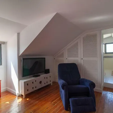 Santo Antonio's 3* كاسكايس