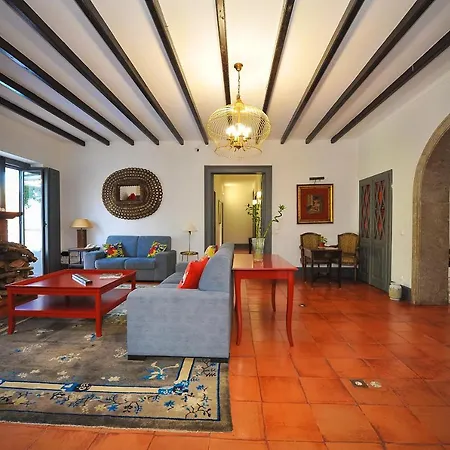 Santo Antonio's Guest house *