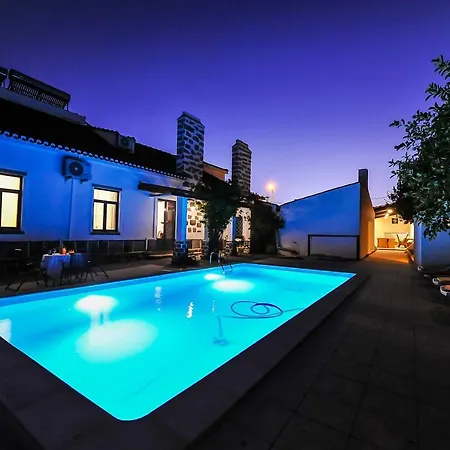 Santo Antonio's Guest house *