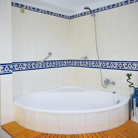 Santo Antonio's 3*